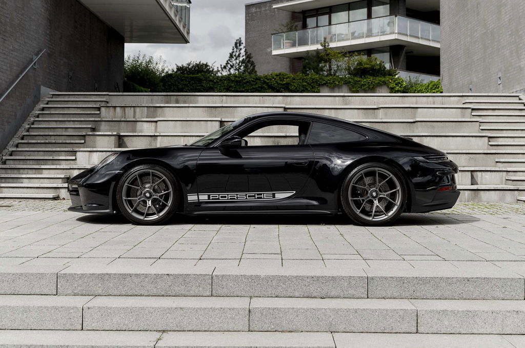 Porsche 992 GT3 Touring