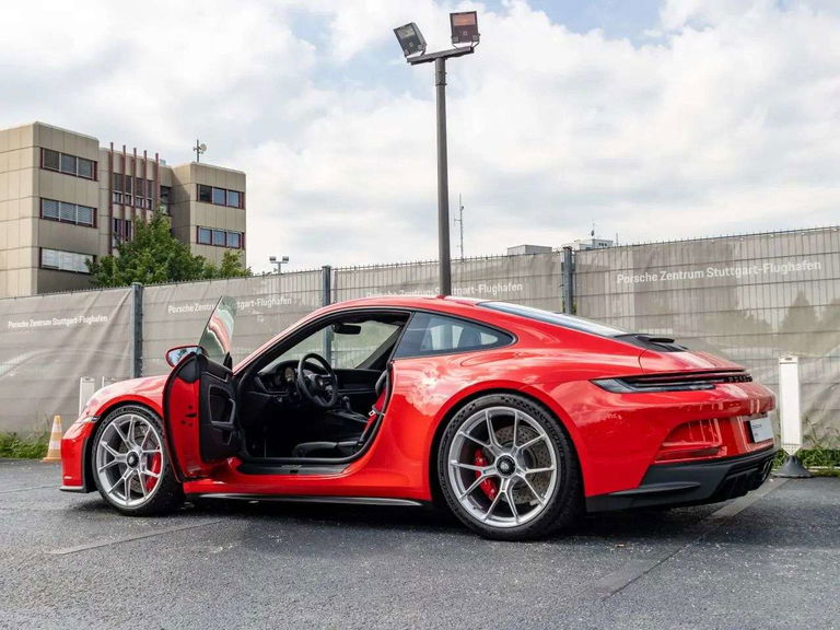 Porsche 992 GT3 Touring