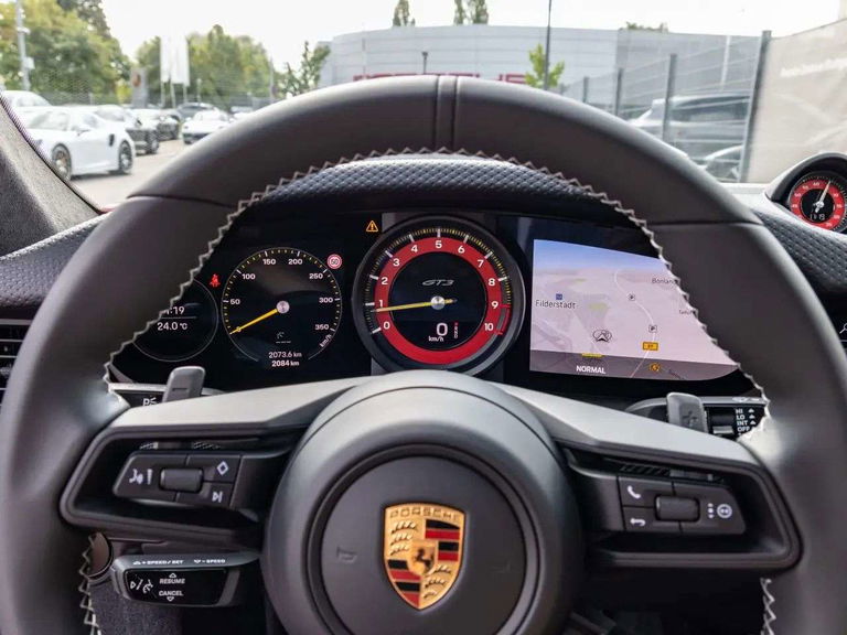 Porsche 992 GT3 Touring