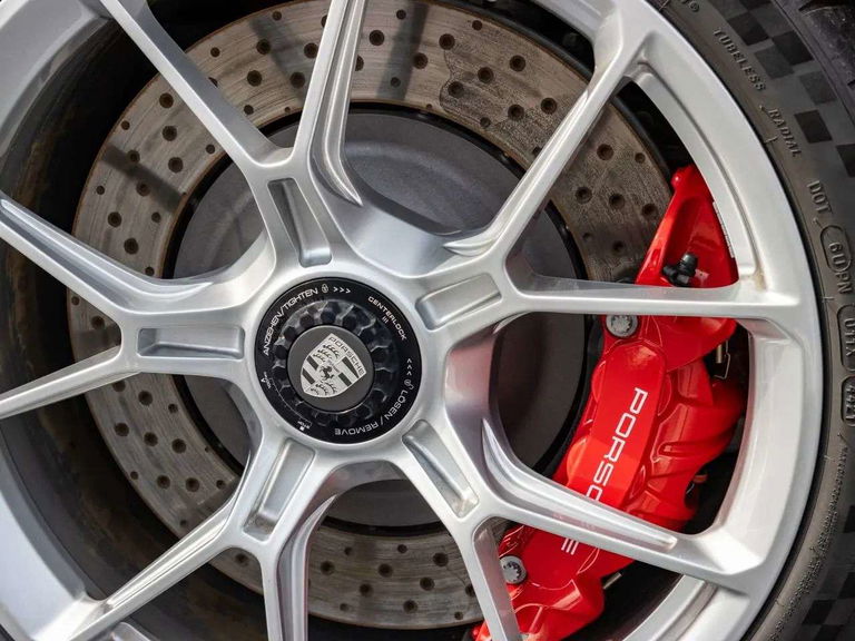 Porsche 992 GT3 Touring