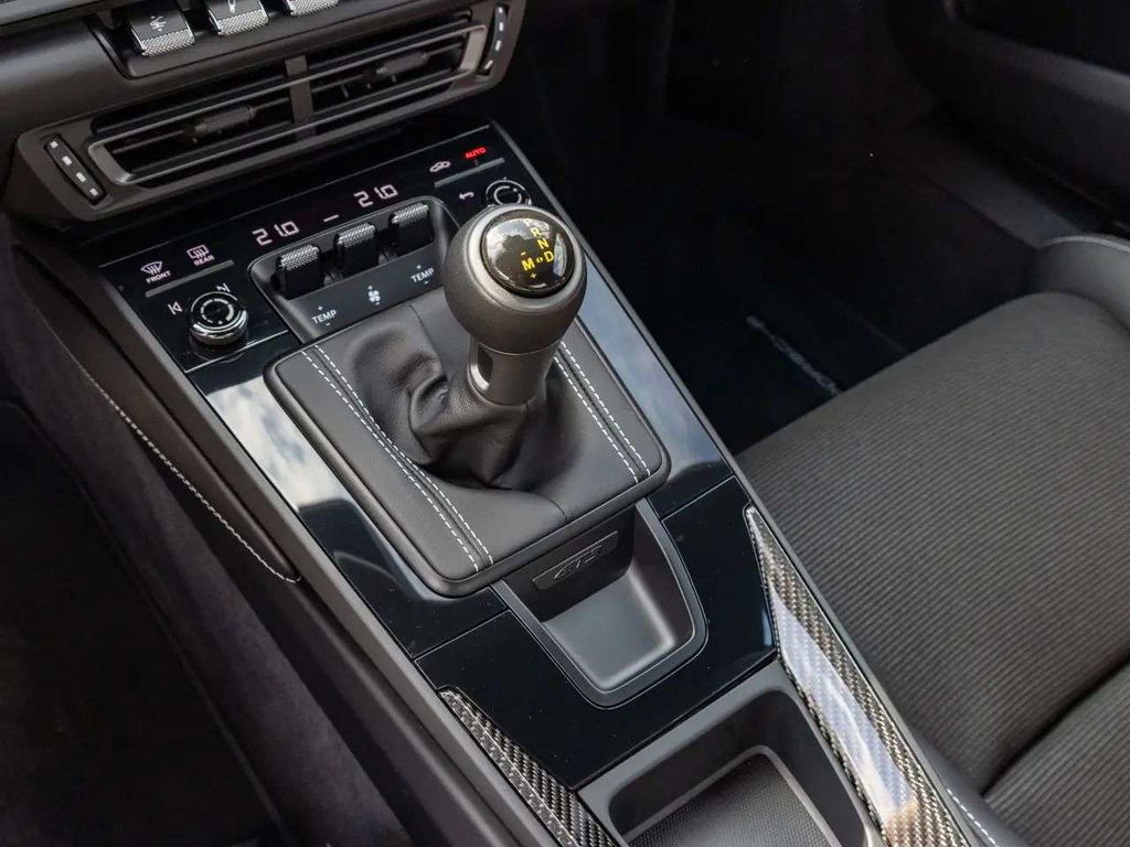 Porsche 992 GT3 Touring