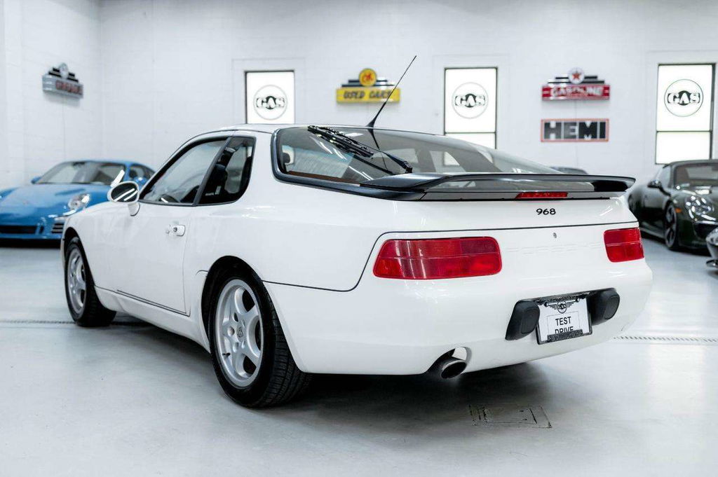 Porsche 968