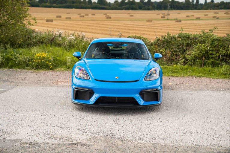 Porsche 718 Cayman GT4