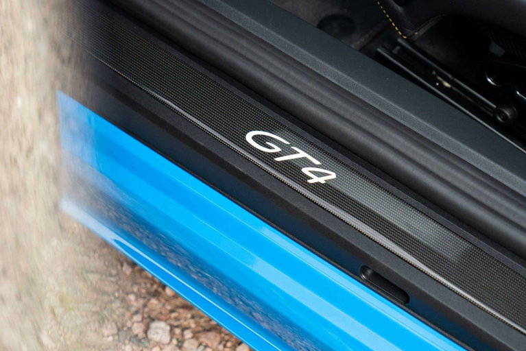 Porsche 718 Cayman GT4