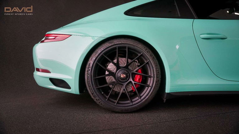 Porsche 991.2 Carrera GTS