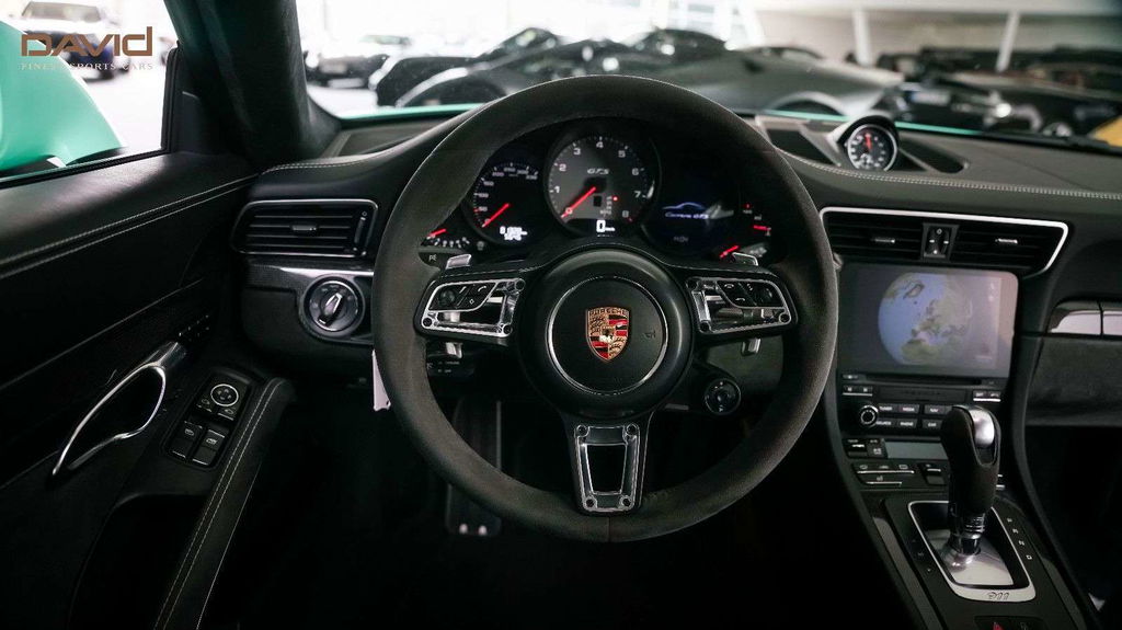 Porsche 991.2 Carrera GTS