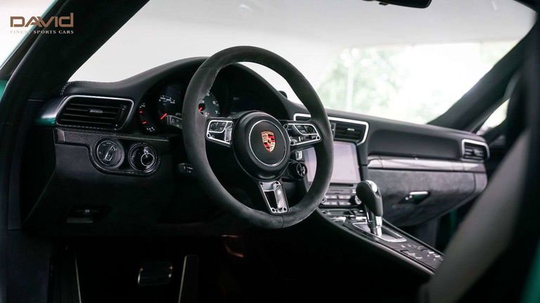 Porsche 991.2 Carrera GTS