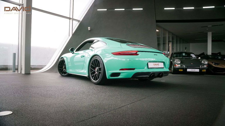 Porsche 991.2 Carrera GTS
