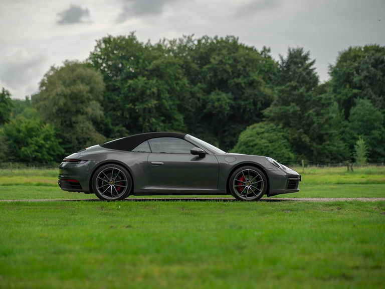 Porsche 992 Carrera