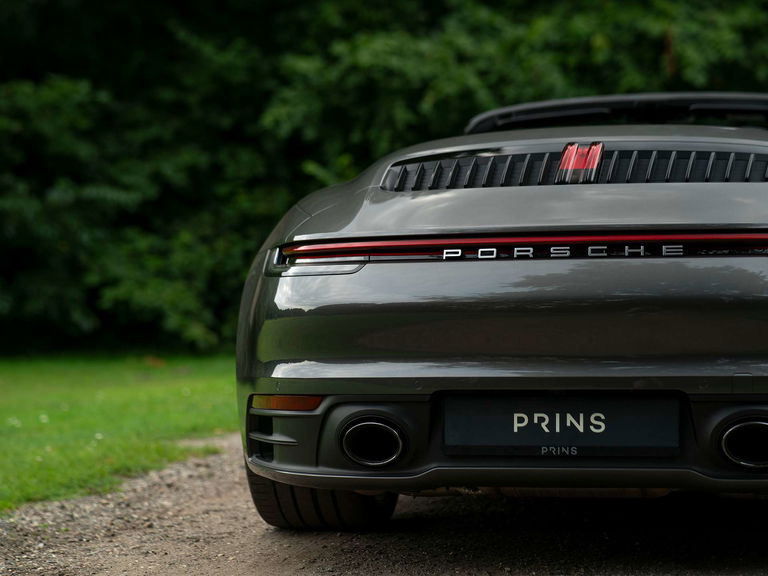 Porsche 992 Carrera