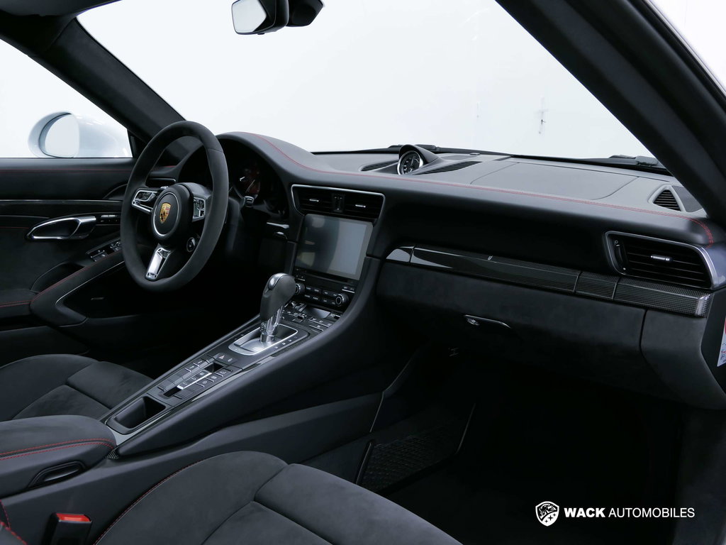 Porsche 991.2 Carrera GTS