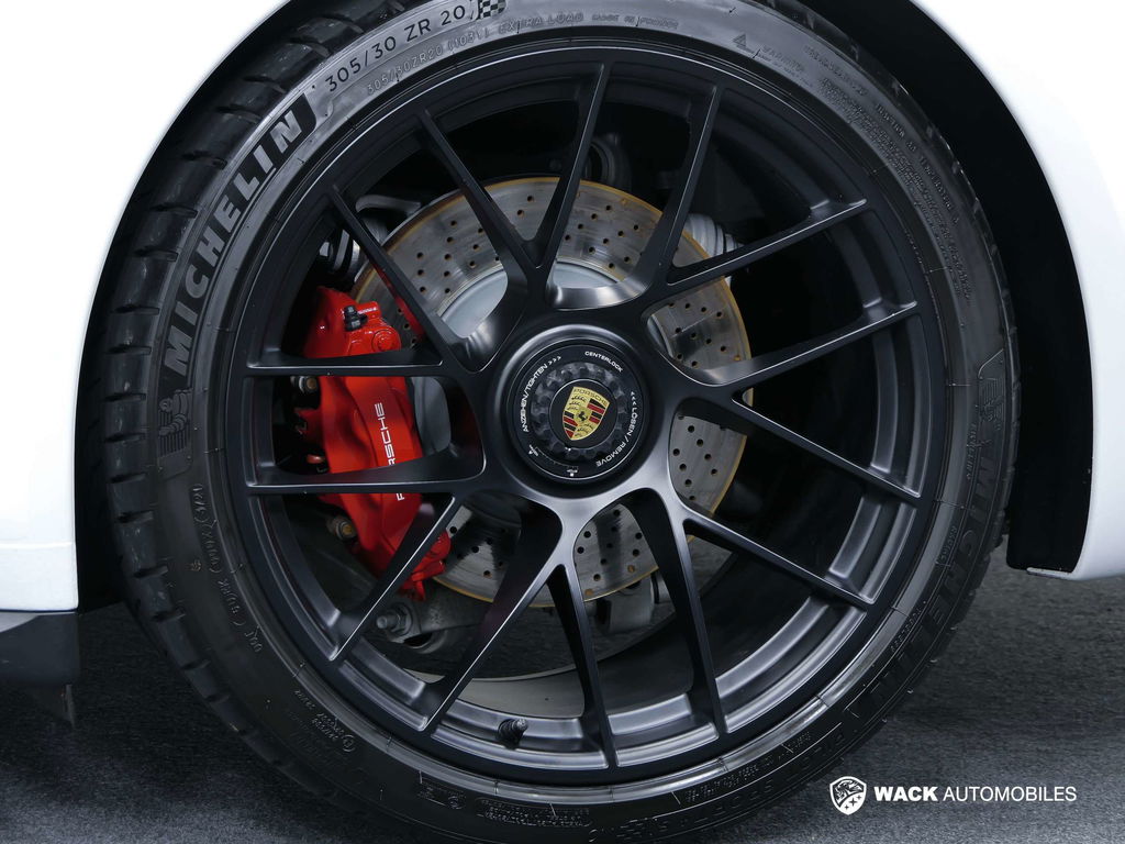 Porsche 991.2 Carrera GTS