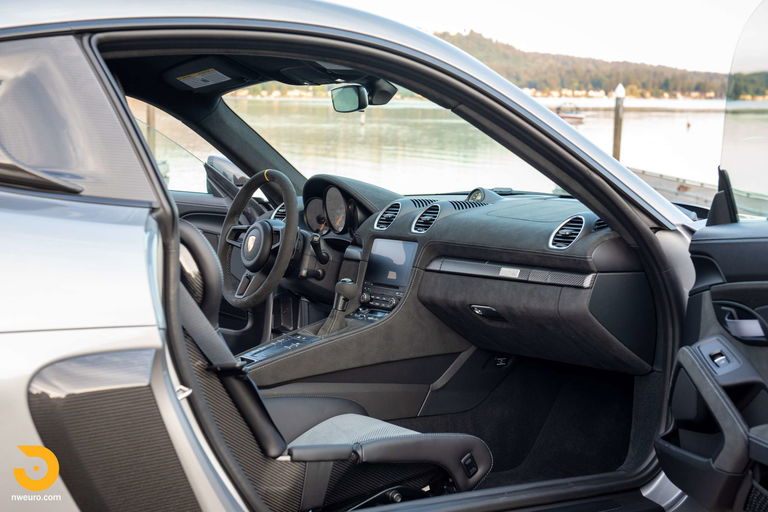 Porsche 718 Cayman GT4 RS