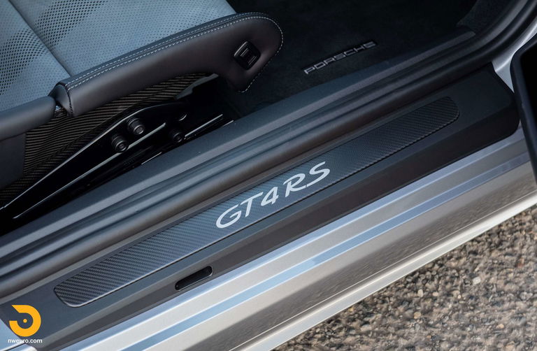 Porsche 718 Cayman GT4 RS