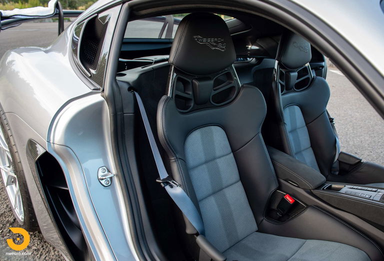 Porsche 718 Cayman GT4 RS