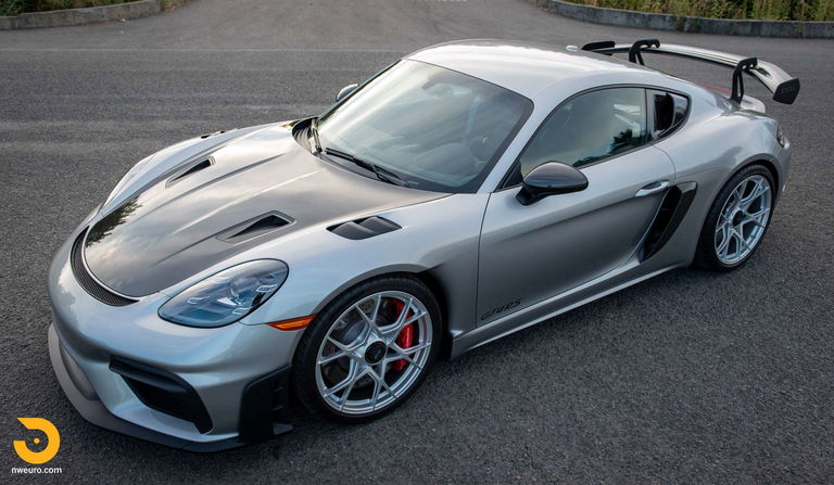 Porsche 718 Cayman GT4 RS