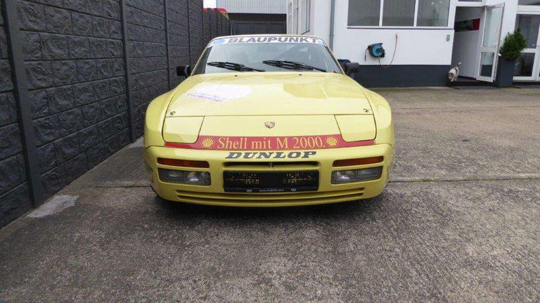 Porsche 944 Turbo Cup