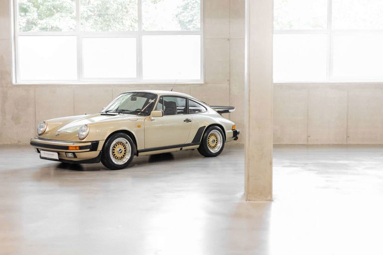 Porsche 911 Carrera 3.2