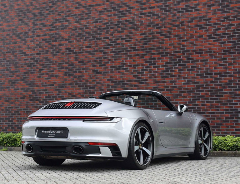 Porsche 992 Carrera 4