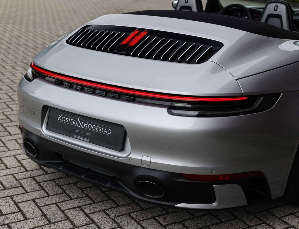 Porsche 992 Carrera 4