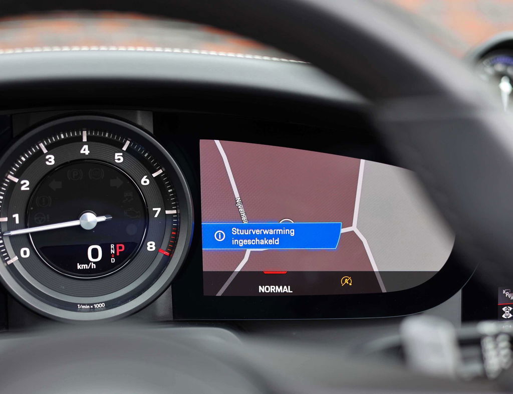 Porsche 992 Carrera 4