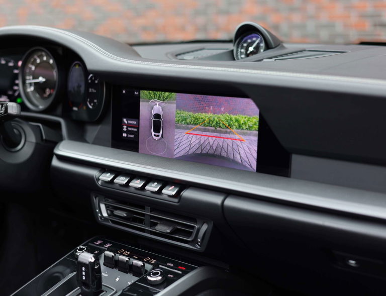 Porsche 992 Carrera 4