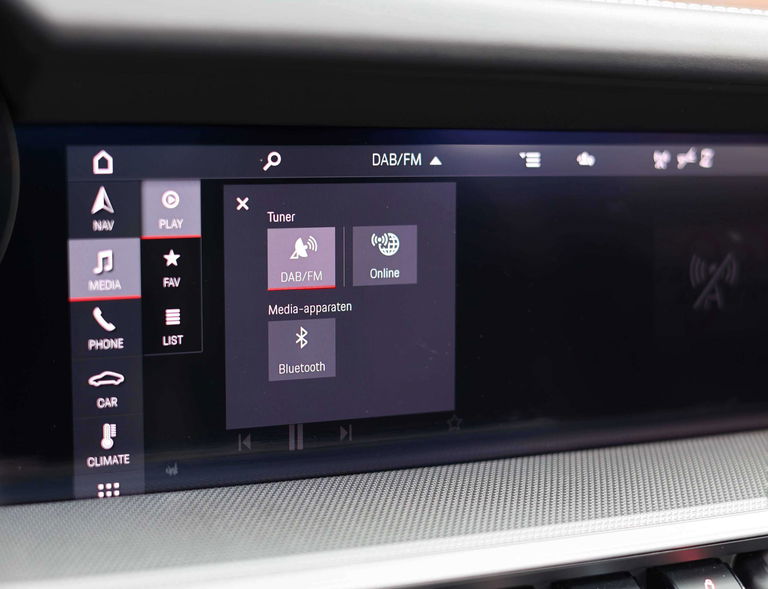 Porsche 992 Carrera 4