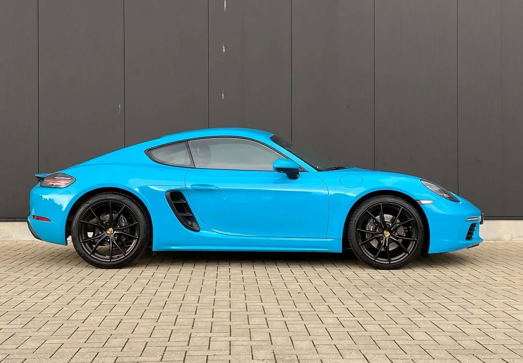 Porsche 718 Cayman