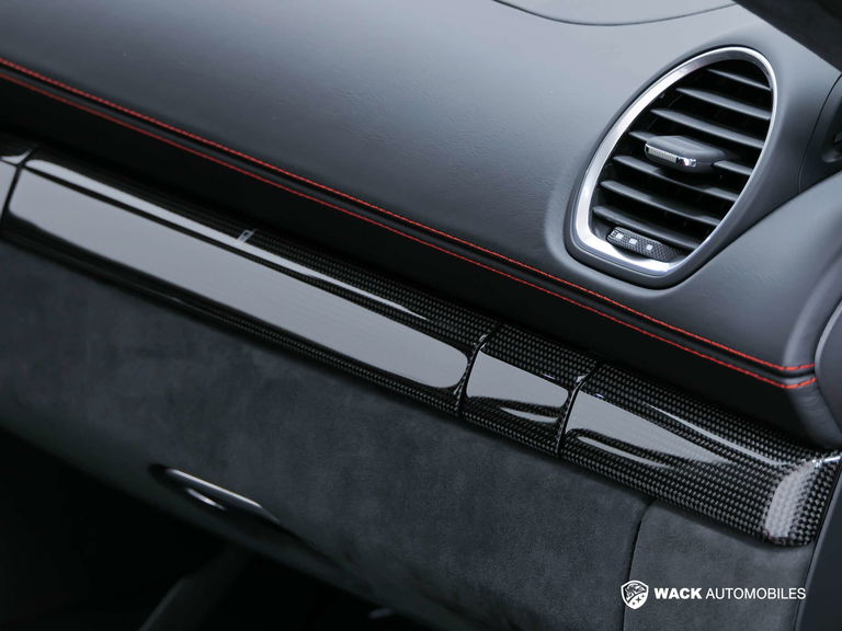 Porsche 718 Cayman GT4