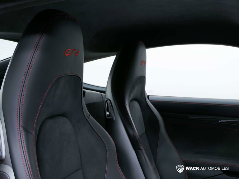 Porsche 718 Cayman GT4