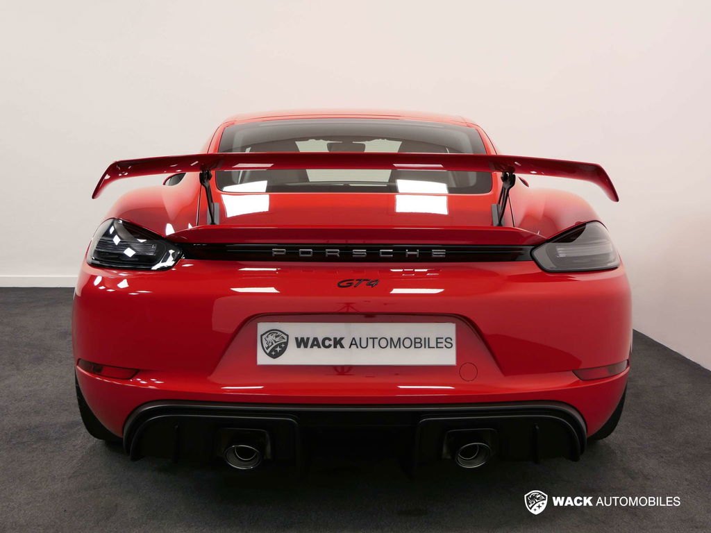 Porsche 718 Cayman GT4