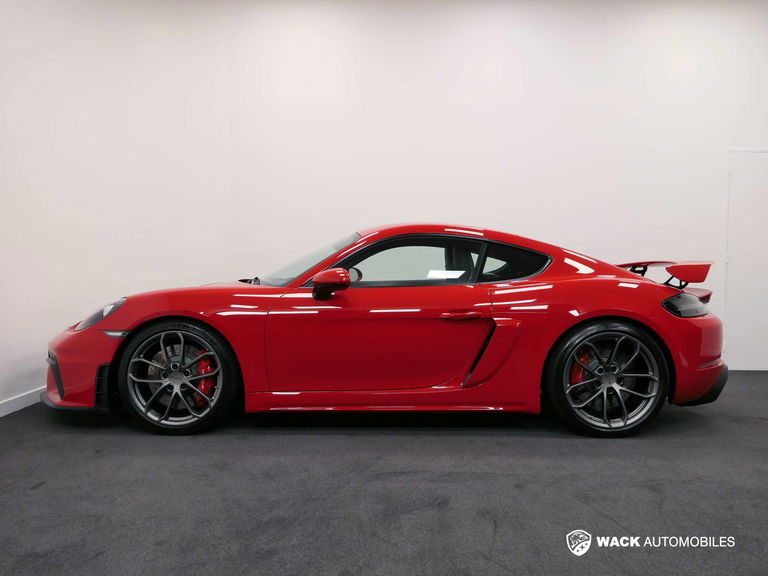 Porsche 718 Cayman GT4