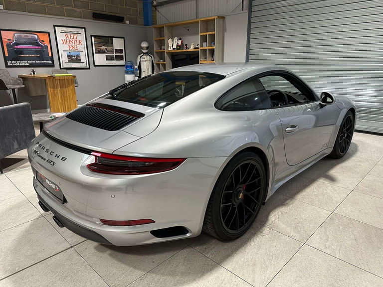 Porsche 991.2 Carrera GTS