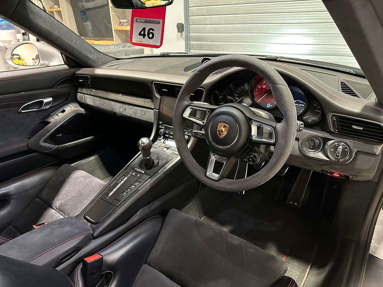 Porsche 991.2 Carrera GTS