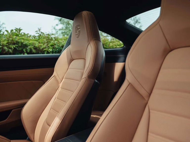 Porsche 992 Carrera GTS