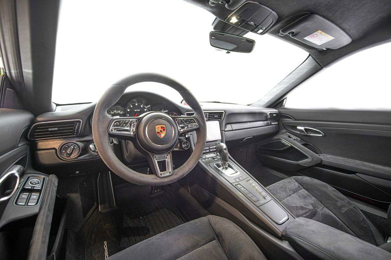 Porsche 991.2 Carrera GTS