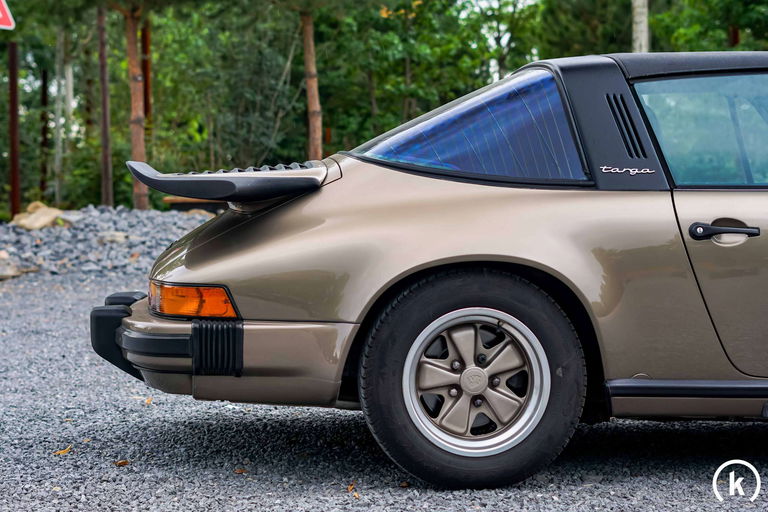 Porsche 911 Carrera 3.2