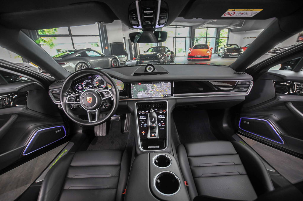 Porsche Panamera 4 E-Hybrid