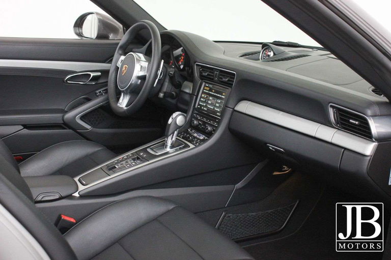 Porsche 991 Carrera 4 GTS