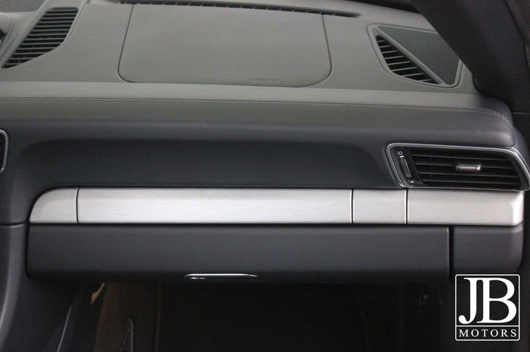 Porsche 991 Carrera 4 GTS