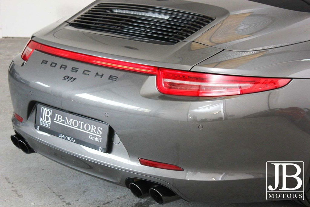 Porsche 991 Carrera 4 GTS