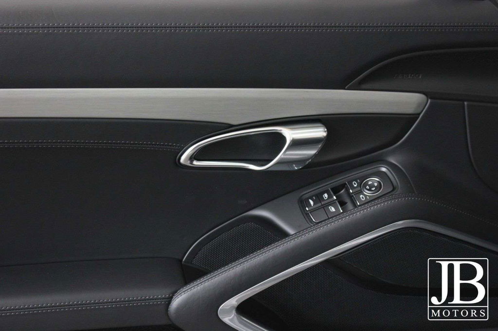 Porsche 991 Carrera 4 GTS