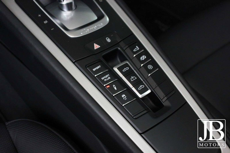 Porsche 991 Carrera 4 GTS