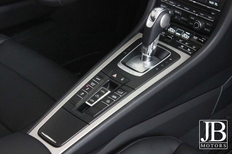 Porsche 991 Carrera 4 GTS