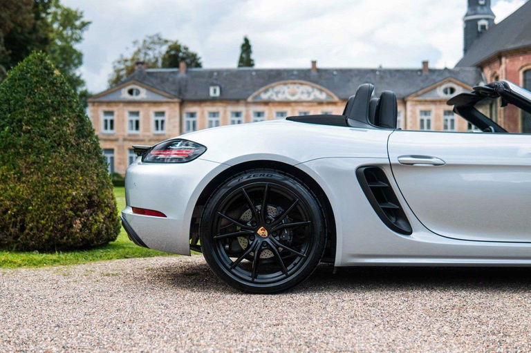 Porsche 718 Boxster