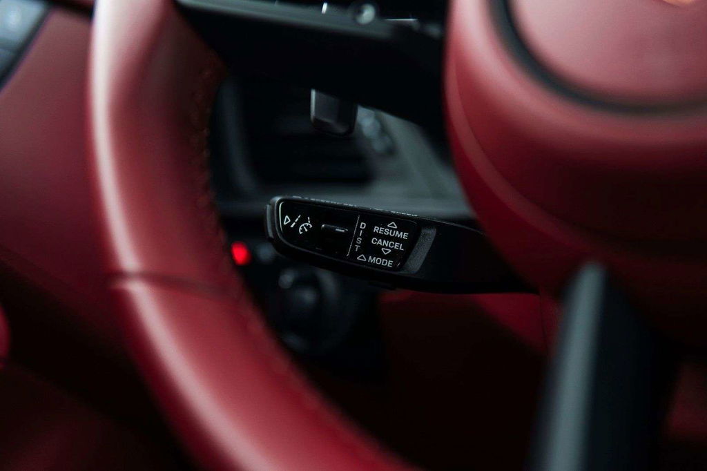 Porsche 992 Carrera 4 GTS