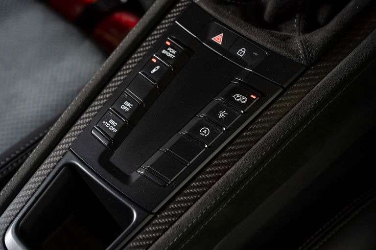 Porsche 718 Cayman GT4 RS