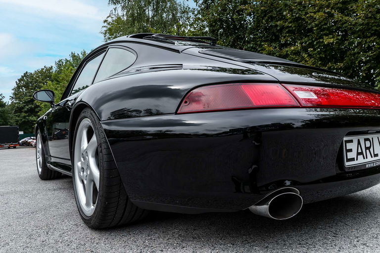Porsche 993 Carrera 4S