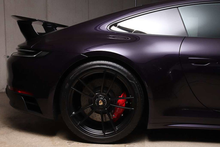 Porsche 992 Carrera GTS