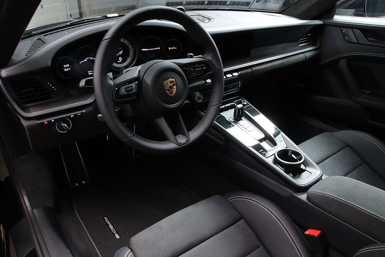 Porsche 992 Carrera GTS